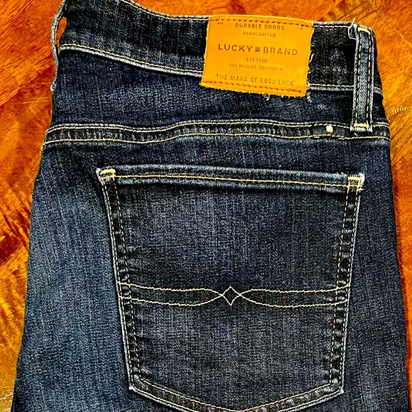 Lucky Brand Sweet Boot Jeans NWOT Size 10 - Picture 2 of 3